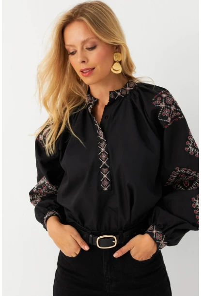Kadın Siyah Nakışlı Detaylı Bluz MQS5672