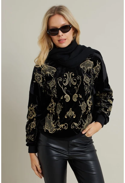 Kadın Siyah Nakışlı Kadife Sweatshirt MQS1229