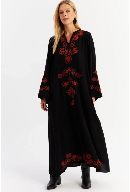 Kadın Siyah Nakışlı Maxi Elbise ALO14