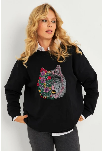 Kadın Siyah Nakışlı Sweatshirt YLE20