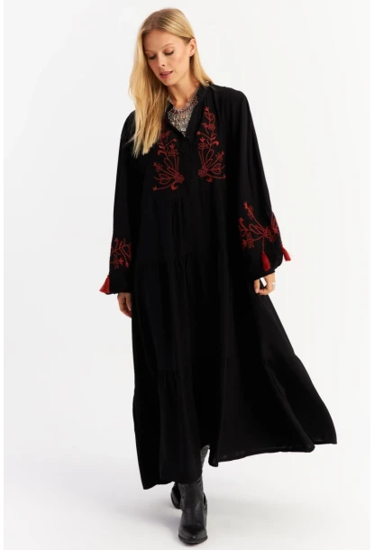 Kadın Siyah Nakışlı Volanlı Maxi Elbise MALO2