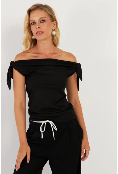 Kadın Siyah Omuz Bağlamalı Bluz EY2851