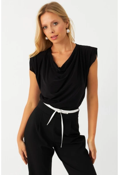 Kadın Siyah Omuzları Vatkalı Degaje Bluz ELT3234
