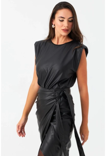 Kadın Siyah Omuzları Vatkalı Suni Deri Bluz TF42