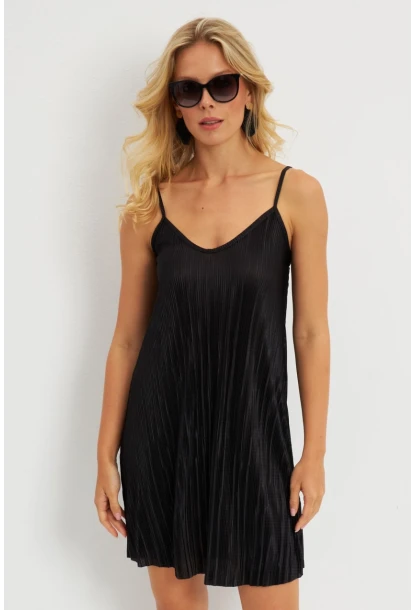 Kadın Siyah Piliseli Mini Elbise  DMR338