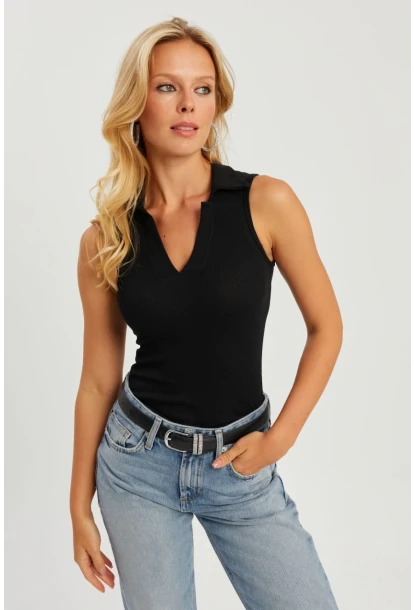 Kadın Siyah Polo Yaka Kaşkorse Bluz MK10