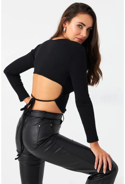 Kadın Siyah Sırt Bağlamalı Kaşkorse Bluz AYD388