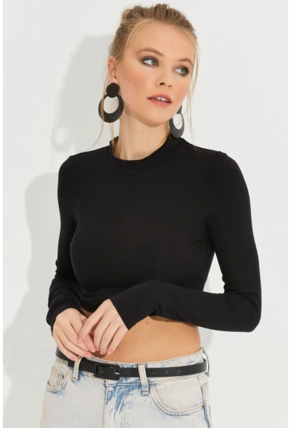Kadın Siyah Sırtı Açık Crop Bluz B3072