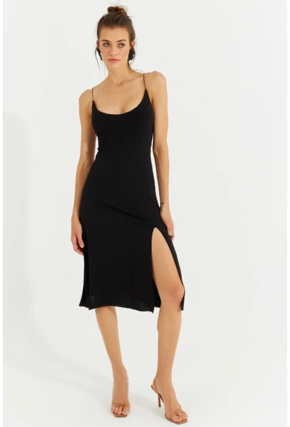 Kadın Siyah Sırtı Çapraz Yırtmaçlı Midi Elbise TW70135