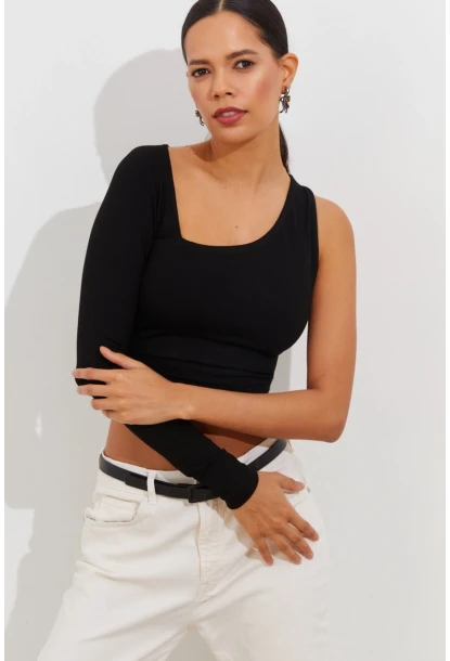 Kadın Siyah Tek Kol Asimetrik Crop Bluz BK1606
