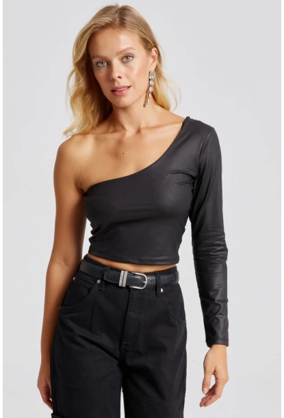 Kadın Siyah Tek Omuz Suni Deri Crop Bluz CY442