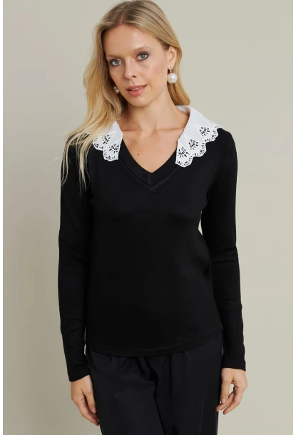 Kadın Siyah Yaka Detaylı Bluz MQS5046