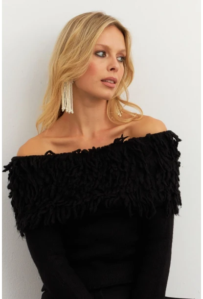 Kadın Siyah Yakası Sakallı Madonna Bluz KZ542