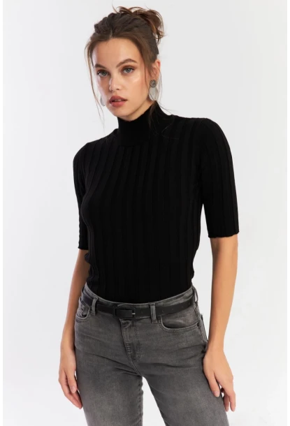 Kadın Siyah Yarım Balıkçı Triko Bluz YV287