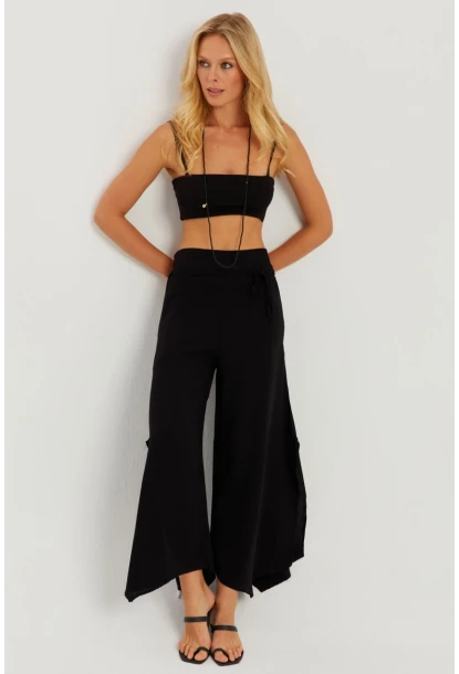 Kadın Siyah Yırtmaçlı Pantolon ÖM405