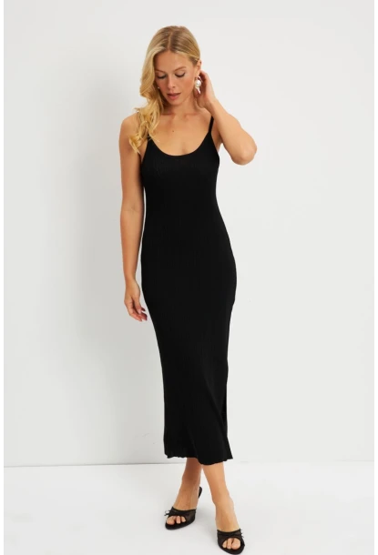 Kadın Siyah Yırtmaçlı Triko Midi Elbise KZ535