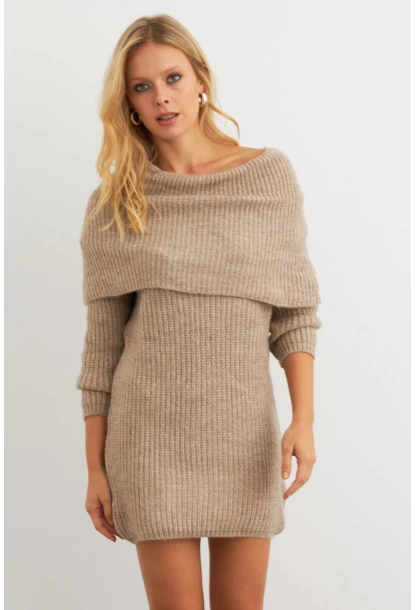 Kadın Sütlü Kahve Madonna Yaka Triko Tunik Elbise KAZ36