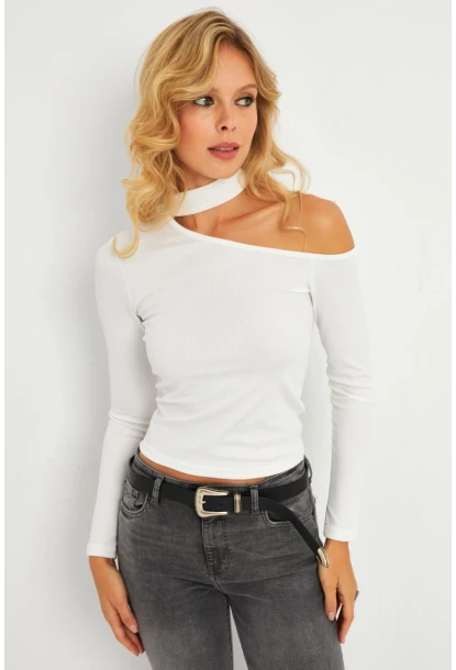 Kadın Beyaz Asimetrik Yaka Bluz CG376