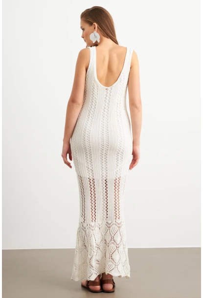 Kadın Beyaz Astarlı Ajurlu Maxi Elbise MBE15001