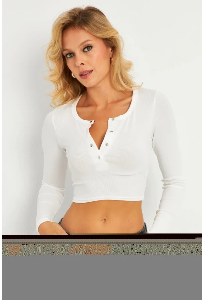 Kadın Beyaz Çıtçıtlı Crop Bluz CG379