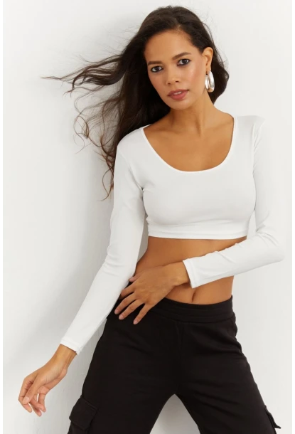 Kadın Beyaz Crop Bluz CG261