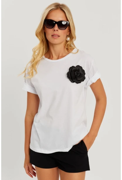 Kadın Beyaz Gül Aksesuarlı T-Shirt SF12721