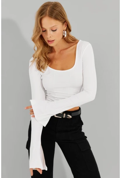 Kadın Beyaz Ön Arka U Crop Bluz CG302