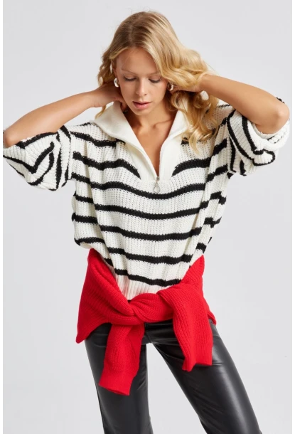 Kadın Beyaz-Siyah Fermuarlı Çizgili Kazak MSS133