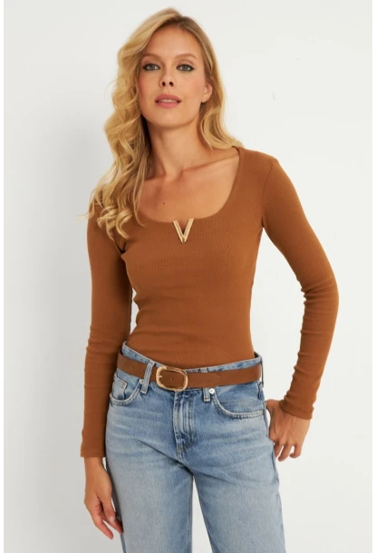 Kadın Camel Aksesuarlı Kaşkorse Bluz RLO17