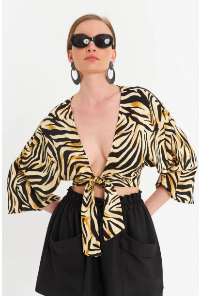 Kadın Camel-Siyah Önü Bağlamalı Crop Bluz TPG03