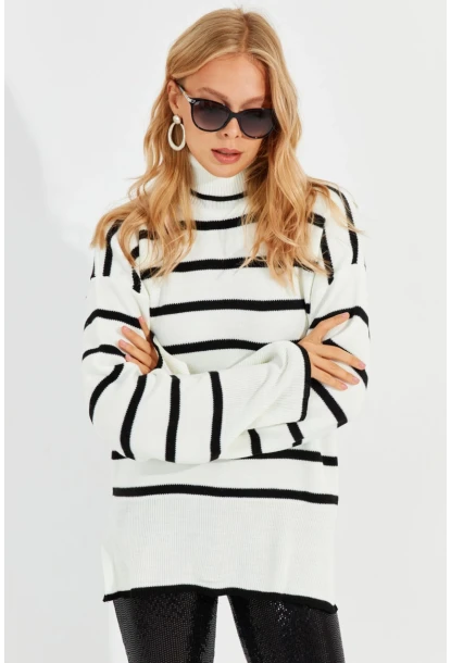 Kadın Ekru Balıkçı Yaka Çizgili Kazak Q976