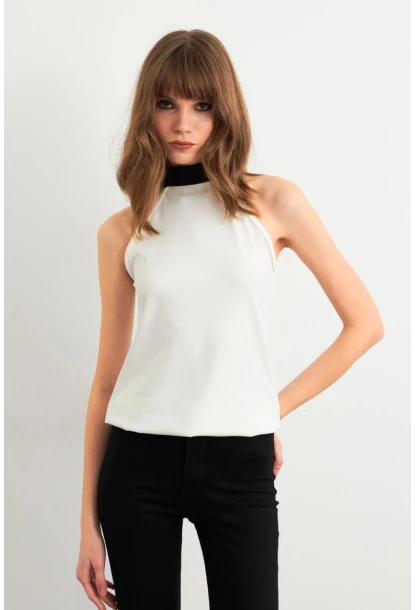 Kadın Ekru Fiyonklu Pencereli Kolsuz Bluz EY3042