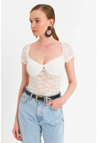 Kadın Ekru Kalp Yaka Tül Crop Bluz TPG05