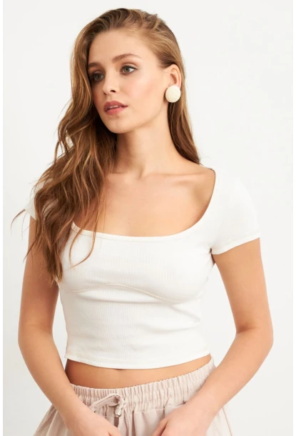 Kadın Ekru Kontrast Dikişli Bluz RX451