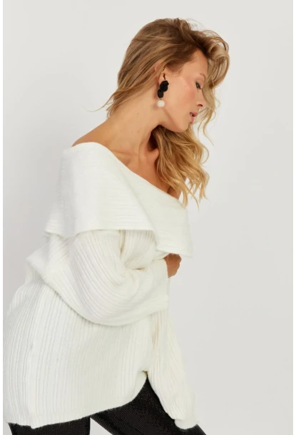 Kadın Ekru Madonna Yaka Triko Kazak KZ2506