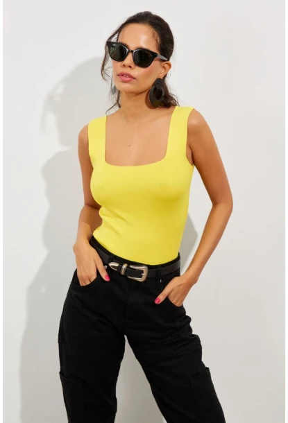 Kadın Sarı Kare Yaka Triko Bluz YV87