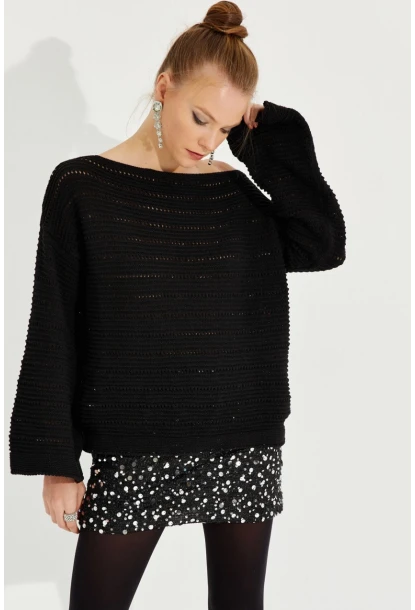 Kadın Siyah Ajurlu Triko Bluz YV213