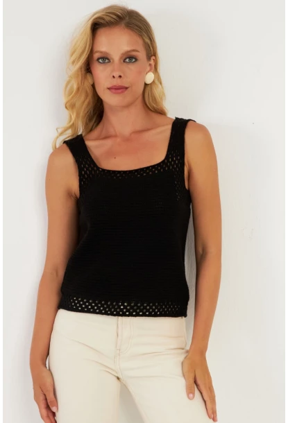 Kadın Siyah Ajurlu Triko Bluz YV258