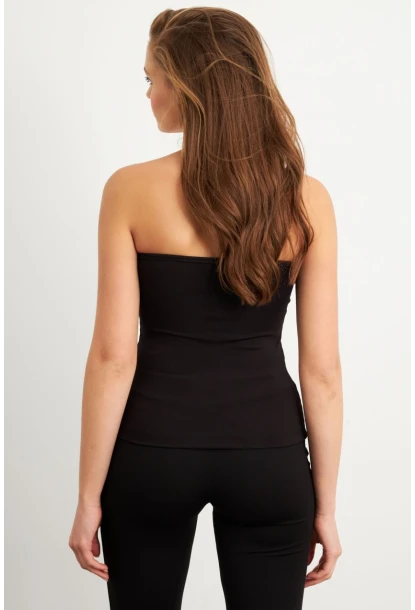 Kadın Siyah Aksesuarlı Straplez Bluz EY3086