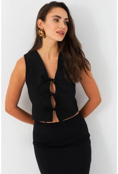 Kadın Siyah Bağlama Detaylı Astarlı Yelek ELA6645