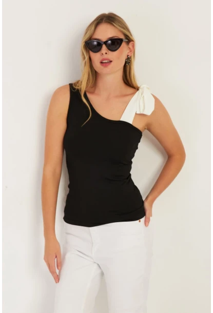 Kadın Siyah Bağlamalı Bluz EY2774