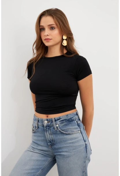 Kadın Siyah Basic Kısa Kollu Bluz UG2444