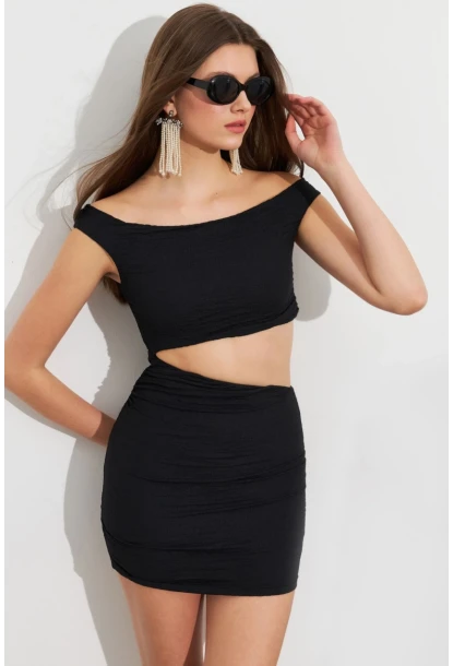 Kadın Siyah Bel Dekolteli Astarlı Mini Elbise ZH319