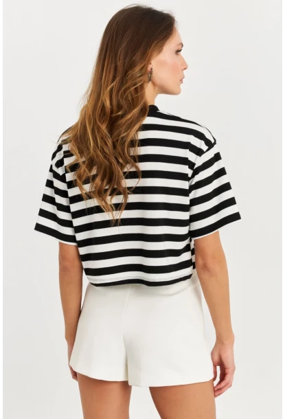 Kadın Siyah-Beyaz Çizgili Crop Bluz KY7145