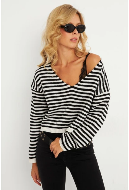 Kadın Siyah-Beyaz Çizgili Triko Bluz YV278