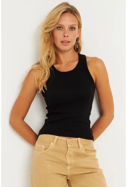 Kadın Siyah-Beyaz İkili Halter Yaka Fitilli Bluz MK12