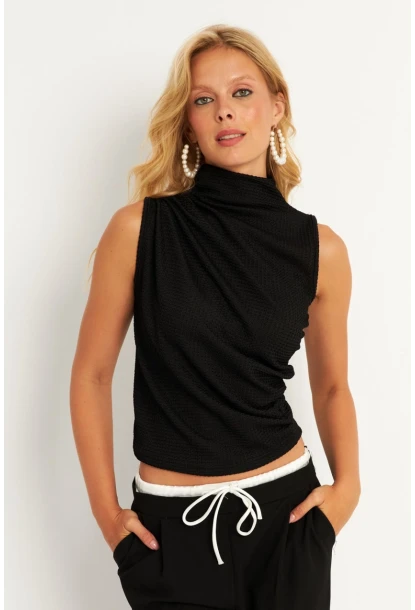 Kadın Siyah Büzğülü Bluz HC1452