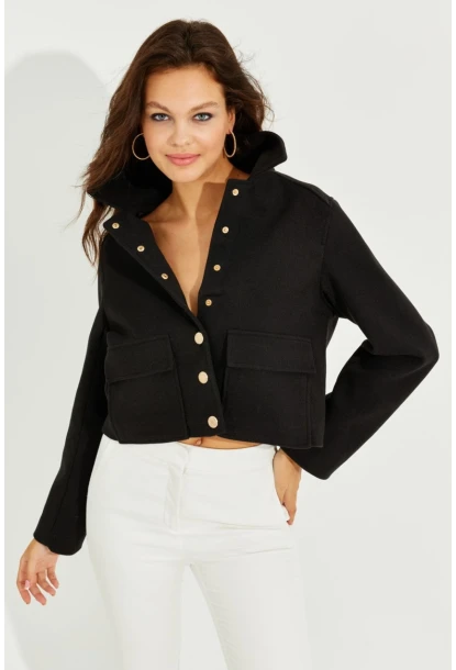 Kadın Siyah Cepli Kısa Kaşe Ceket TW50048