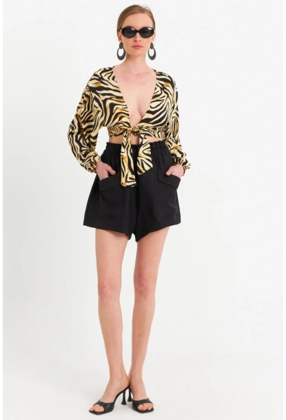 Kadın Siyah Cepli Şort ROP103