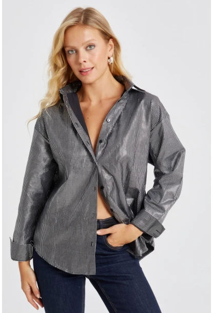 Kadın Siyah Çizgili Parlak Gömlek SF2531